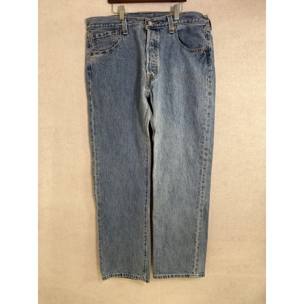 Levis 501 Blue Jeans Mens 36x32 Straight Leg Button Fly Light Wash Denim